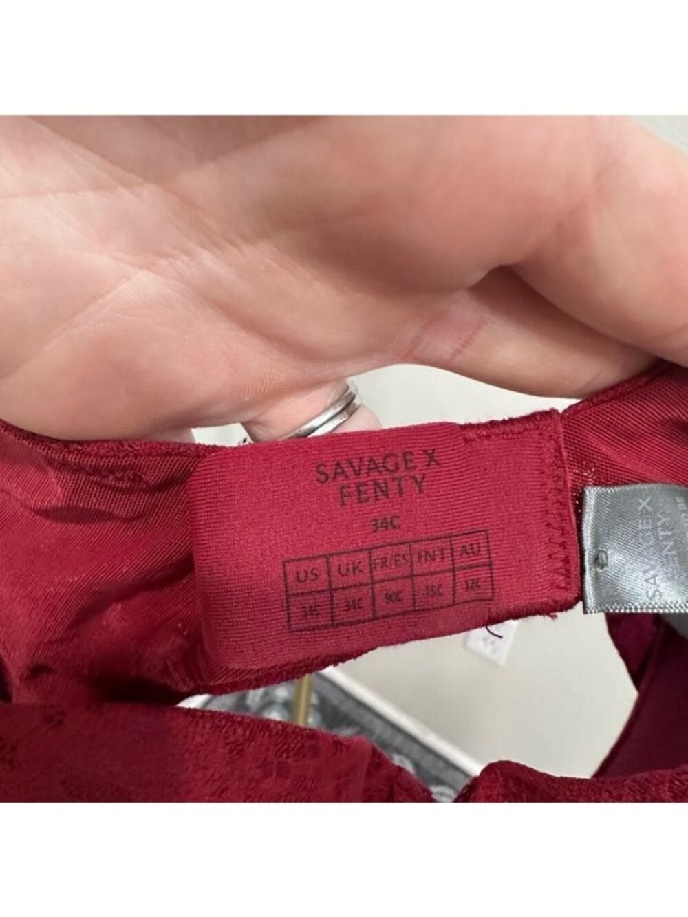 Savage X Fenty Underwire Red Padded Lace Bra Adjustable Strap Womens sz 34C NEW - Picture 3 of 6